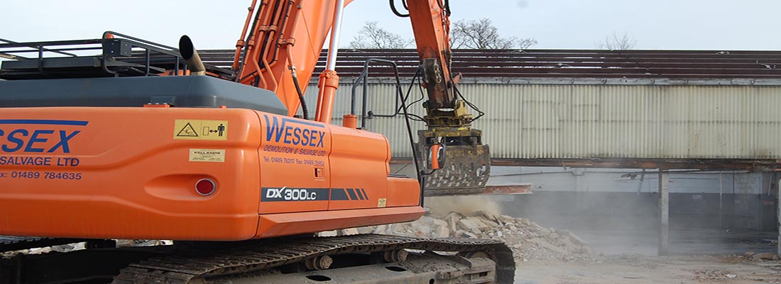 Plant Hire - Wessex Demolition - Doosan DX300 Excavator